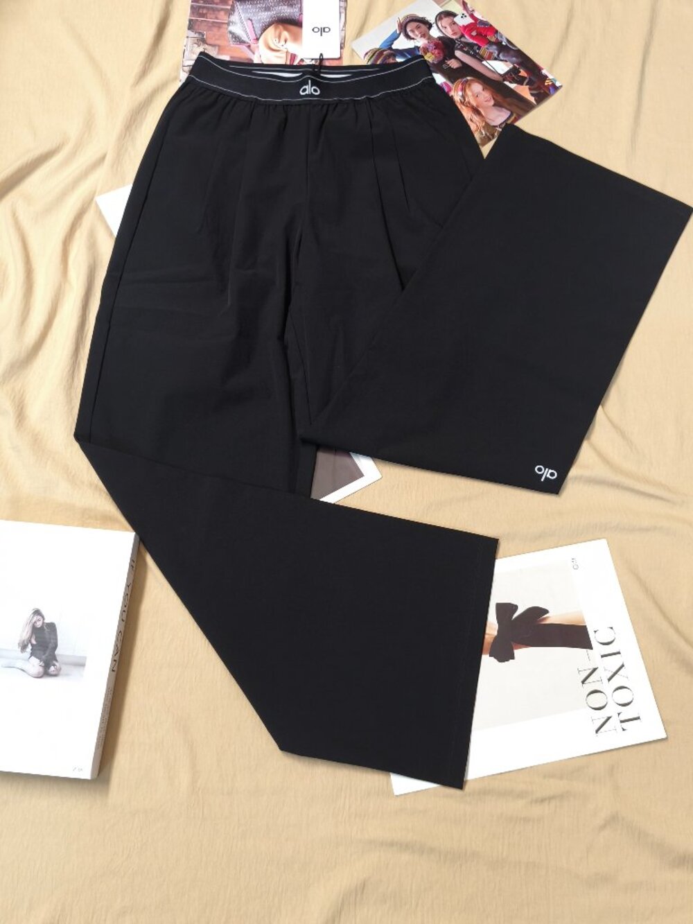 💗NWT ALO Yoga Black Suit Up Trouser 30" Inseam (Regular) Casual Daily Wear🏡 - Picture 2 of 7